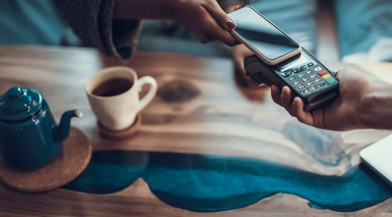 using mobile wallet to pay