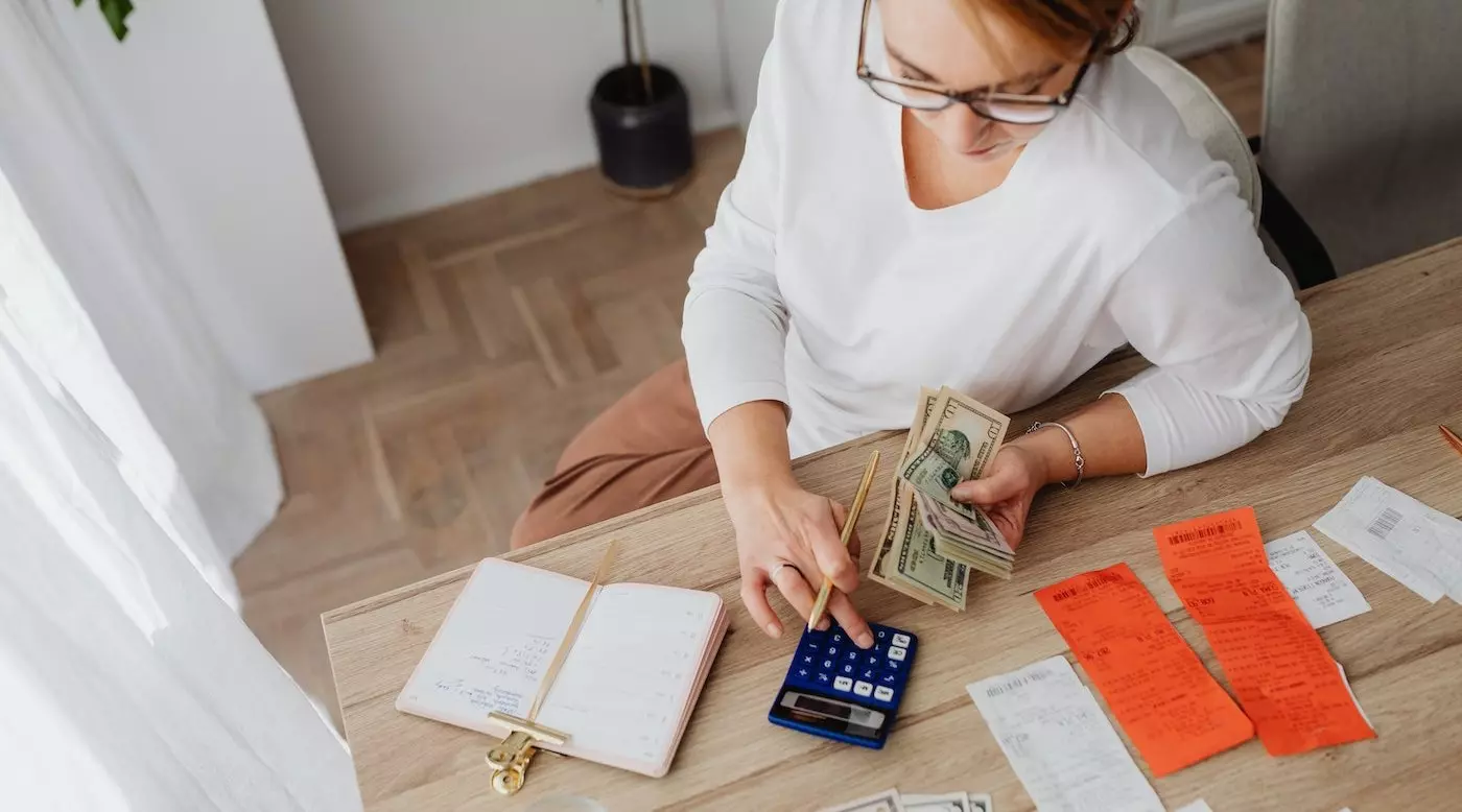Hero_what are overdraft fees