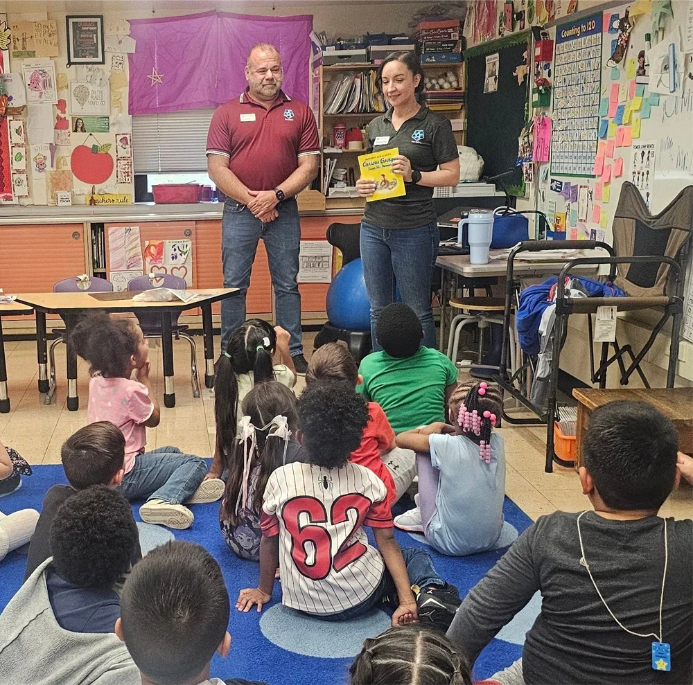ffbkc team volunteers teach children to save